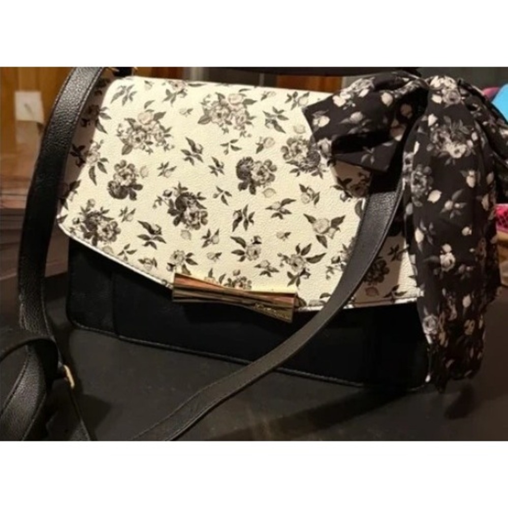 Betsey Johnson Crossbody Bag Floral Print Bow Scarf Medium Black White Floral